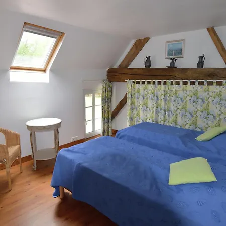 Holiday Home In Le Mesnil-Boeufs With Garden, Cleaning Included *