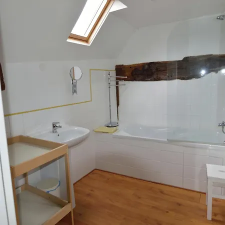 Feriehus Holiday Home In Le Mesnil-Boeufs With Garden, Cleaning Included Isigny-le-Buat