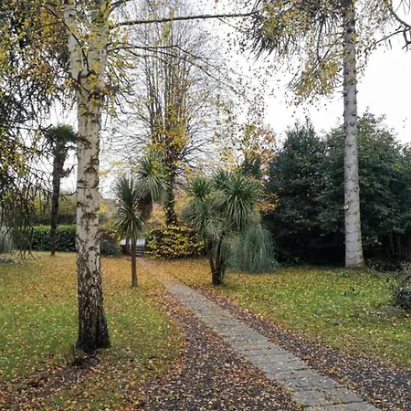 Holiday Home In Le Mesnil-Boeufs With Garden, Cleaning Included *