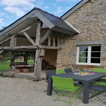 Holiday Home In Le Mesnil-Boeufs With Garden, Cleaning Included Isigny-le-Buat