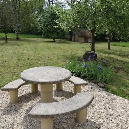 Holiday Home In Le Mesnil-Boeufs With Garden, Cleaning Included *